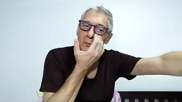 Snapshot of BIGUNCUTHARDCOCK chatting on March 2026 01:49:02 PM BIGUNCUTHARDCOCK online show from March 2026 01:49:02 PM