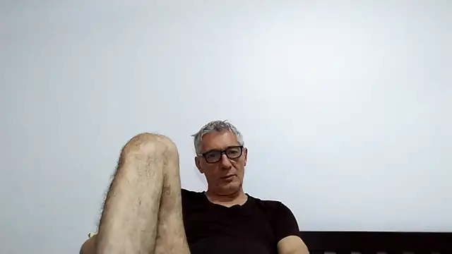 Snapshot of BIGUNCUTHARDCOCK chatting on March 2026 01:22:02 AM BIGUNCUTHARDCOCK online show from March 2026 01:22:02 AM