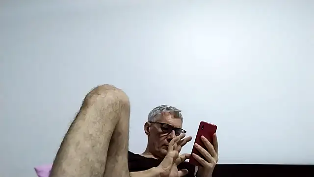 Snapshot of BIGUNCUTHARDCOCK chatting on March 2026 08:26:33 AM BIGUNCUTHARDCOCK online show from March 2026 08:26:33 AM