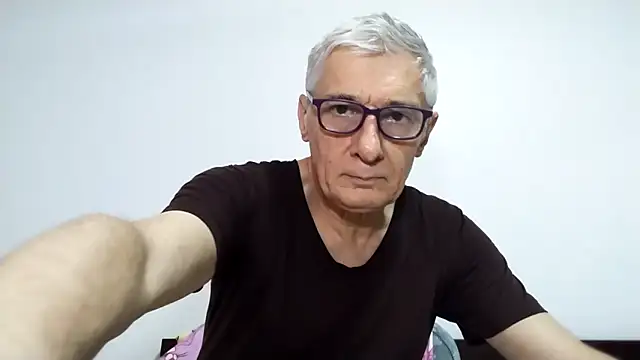 Snapshot of BIGUNCUTHARDCOCK chatting on March 2026 04:02:02 AM BIGUNCUTHARDCOCK online show from March 2026 04:02:02 AM