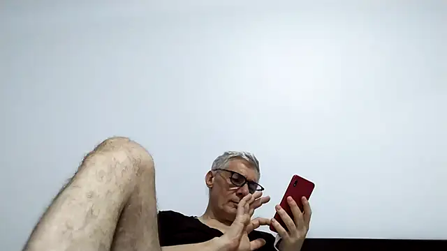 Snapshot of BIGUNCUTHARDCOCK chatting on April 2026 02:50:01 PM BIGUNCUTHARDCOCK online show from April 2026 02:50:01 PM