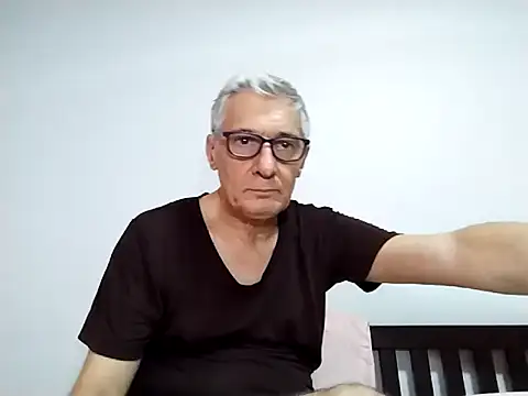 Snapshot of BIGUNCUTHARDCOCK chatting on April 2026 02:55:01 AM BIGUNCUTHARDCOCK online show from April 2026 02:55:01 AM