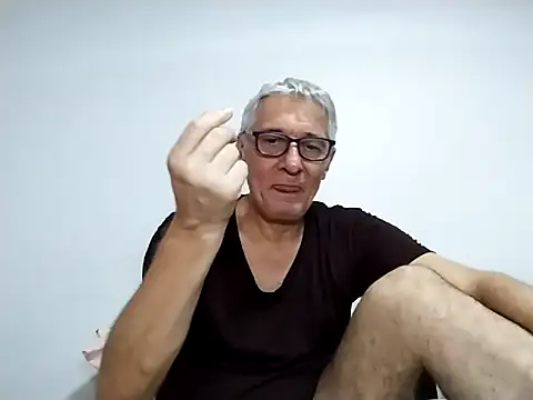 Snapshot of BIGUNCUTHARDCOCK chatting on April 2026 03:06:01 AM BIGUNCUTHARDCOCK online show from April 2026 03:06:01 AM