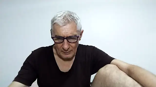 Snapshot of BIGUNCUTHARDCOCK chatting on April 2026 07:58:02 AM BIGUNCUTHARDCOCK online show from April 2026 07:58:02 AM