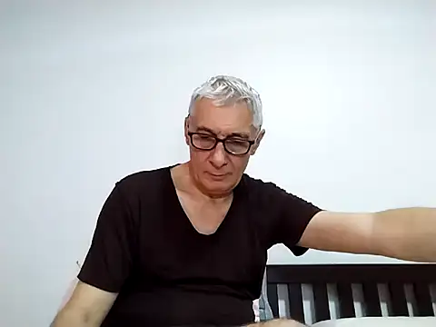 Snapshot of BIGUNCUTHARDCOCK chatting on April 2026 02:38:01 AM BIGUNCUTHARDCOCK online show from April 2026 02:38:01 AM