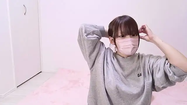 hi---chan- online show from January 2026 12:04:02 AM