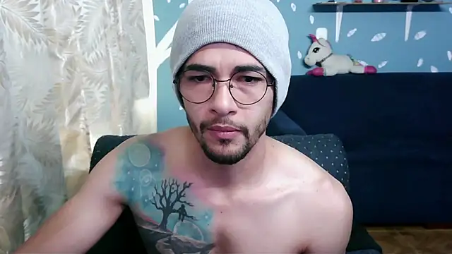 Snapshot of ponzothc chatting on November 2025 08:32:01 PM ponzothc online show from November 2025 08:32:01 PM