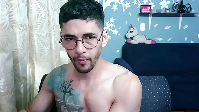 Snapshot of ponzothc chatting on November 2025 08:52:01 PM ponzothc online show from November 2025 08:52:01 PM