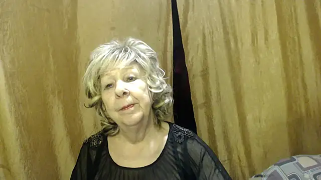 Snapshot of _Estelitta_5 chatting on December 2024 11:17:02 PM  Estelitta 5 online show from December 2024 11:17:02 PM
