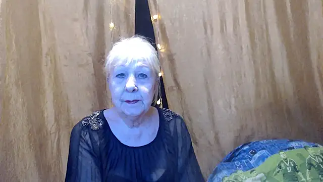 Snapshot of _Estelitta_5 chatting on January 2025 07:07:02 PM  Estelitta 5 online show from January 2025 07:07:02 PM