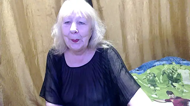 Snapshot of _Estelitta_5 chatting on February 2025 02:04:01 PM  Estelitta 5 online show from February 2025 02:04:01 PM