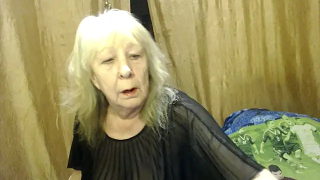 Snapshot of _Estelitta_5 chatting on February 2025 06:13:02 PM  Estelitta 5 online show from February 2025 06:13:02 PM