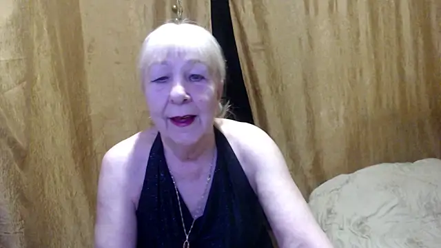 Snapshot of _Estelitta_5 chatting on February 2025 05:18:02 PM  Estelitta 5 online show from February 2025 05:18:02 PM
