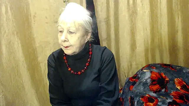 Snapshot of _Estelitta_5 chatting on March 2025 06:00:01 PM  Estelitta 5 online show from March 2025 06:00:01 PM