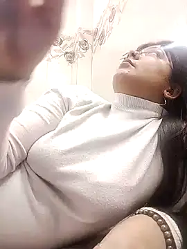 Snapshot of Husnpari20 chatting on January 2025 09:28:01 AM Husnpari20 online show from January 2025 09:28:01 AM