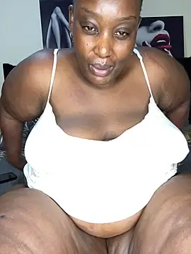 MsWhiteChocolatte online show from February 2025 10:06:02 AM