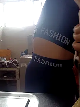 Laura martin  online show from October 2025 05:35:02 PM