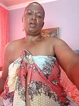 Snapshot of TALLNSEXY48 chatting on February 2025 11:31:01 PM TALLNSEXY48 online show from February 2025 11:31:01 PM