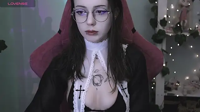 prettybones online show from April 2026 07:58:02 AM