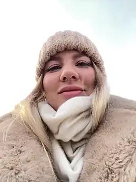 Snapshot of NewLale chatting on December 2024 04:04:02 AM NewLale online show from December 2024 04:04:02 AM