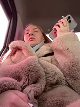 Snapshot of NewLale chatting on December 2024 06:29:02 AM NewLale online show from December 2024 06:29:02 AM