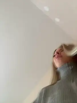 Snapshot of NewLale chatting on January 2025 03:34:02 AM NewLale online show from January 2025 03:34:02 AM