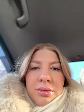 Snapshot of NewLale chatting on January 2025 03:52:02 AM NewLale online show from January 2025 03:52:02 AM