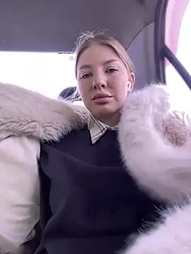 Snapshot of NewLale chatting on March 2025 03:53:02 AM NewLale online show from March 2025 03:53:02 AM