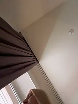 Snapshot of NewLale chatting on February 2026 03:43:01 AM NewLale online show from February 2026 03:43:01 AM