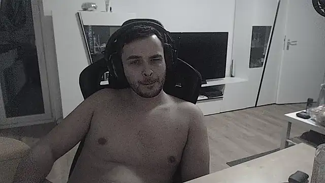 SharkLuigi online show from February 2025 12:40:02 AM