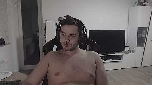 SharkLuigi online show from January 2026 11:18:02 PM