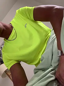 Yoyo6923 online show from October 2025 07:17:02 AM