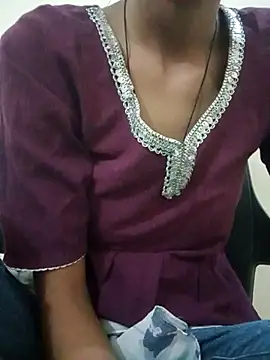 Snapshot of Kumkum_36 chatting on April 2026 08:18:02 AM Kumkum 36 online show from April 2026 08:18:02 AM