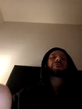 Guitccch online show from April 2026 08:17:01 PM