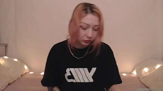 Snapshot of Emily_hardcore chatting on May 2026 08:16:02 PM Emily hardcore online show from May 2026 08:16:02 PM