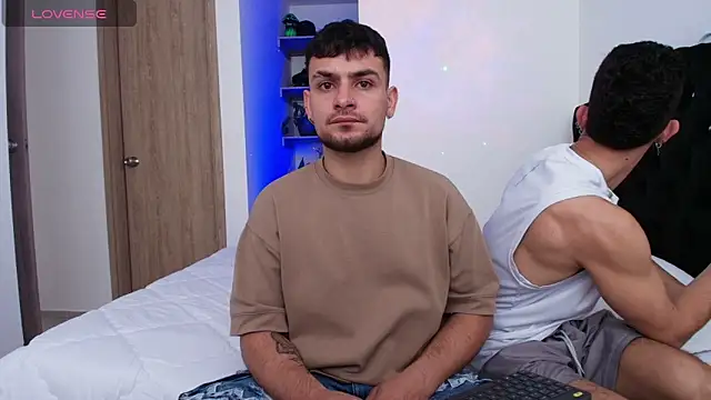 Snapshot of Aron-santoro chatting on February 2026 05:09:02 PM Aron-santoro online show from February 2026 05:09:02 PM