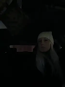 Snapshot of MerlinDave chatting on February 2026 01:33:01 AM MerlinDave online show from February 2026 01:33:01 AM