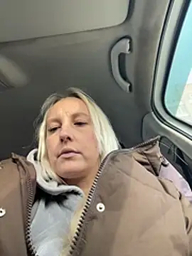 Snapshot of MerlinDave chatting on February 2026 06:26:01 AM MerlinDave online show from February 2026 06:26:01 AM