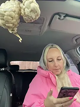 Snapshot of MerlinDave chatting on March 2026 01:31:02 AM MerlinDave online show from March 2026 01:31:02 AM