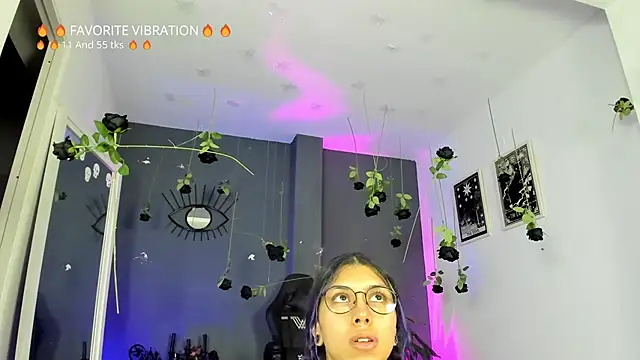 Raven Witch  online show from March 2026 06:02:02 PM