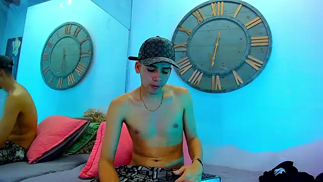 Mike 0233  online show from January 2025 07:11:02 AM