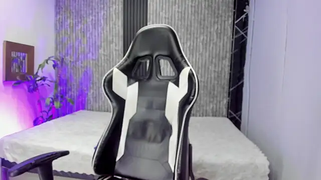 Mike 0233  online show from November 2025 04:12:01 AM