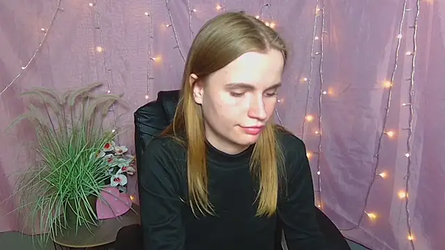 Snapshot of MargaritaKiss chatting on May 2026 07:40:02 PM MargaritaKiss online show from May 2026 07:40:02 PM
