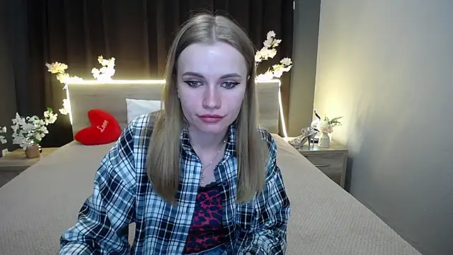Snapshot of MargaritaKiss chatting on May 2026 07:19:02 PM MargaritaKiss online show from May 2026 07:19:02 PM