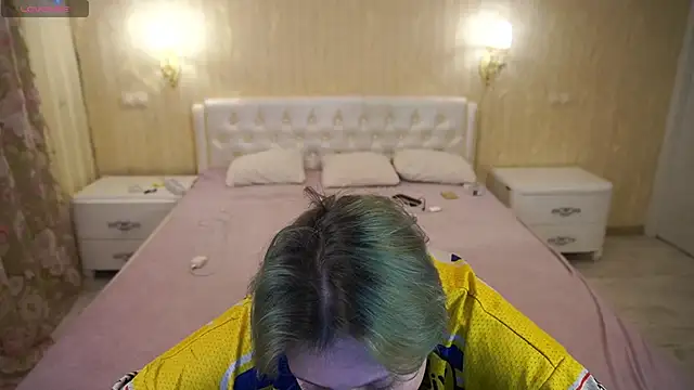 LunaaMayy online show from February 2026 11:37:02 AM