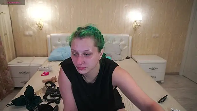 Snapshot of LunaaMayy chatting on June 2026 10:33:01 PM LunaaMayy online show from June 2026 10:33:01 PM