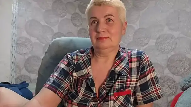 NicoleOlla online show from February 2026 02:57:01 PM