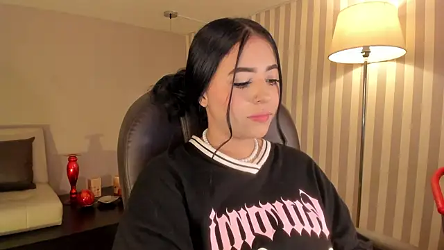 Maaiitee online show from November 2025 01:00:02 PM