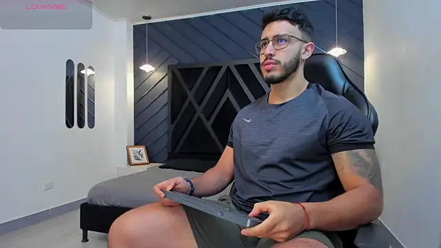 Liam Kleiin online show from October 2025 11:14:02 AM