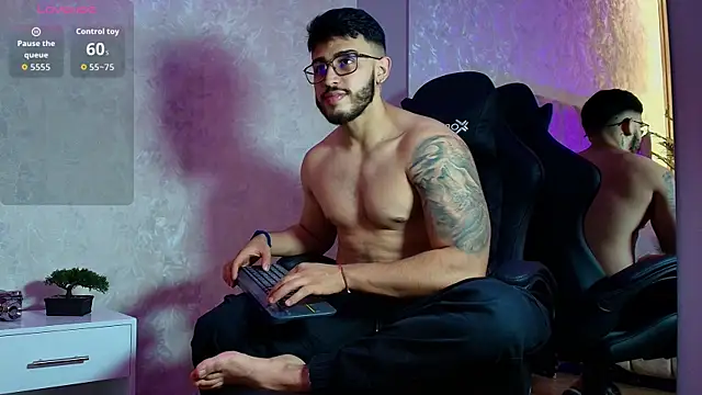 Snapshot of Liam_Kleiin chatting on May 2026 04:01:02 PM Liam Kleiin online show from May 2026 04:01:02 PM
